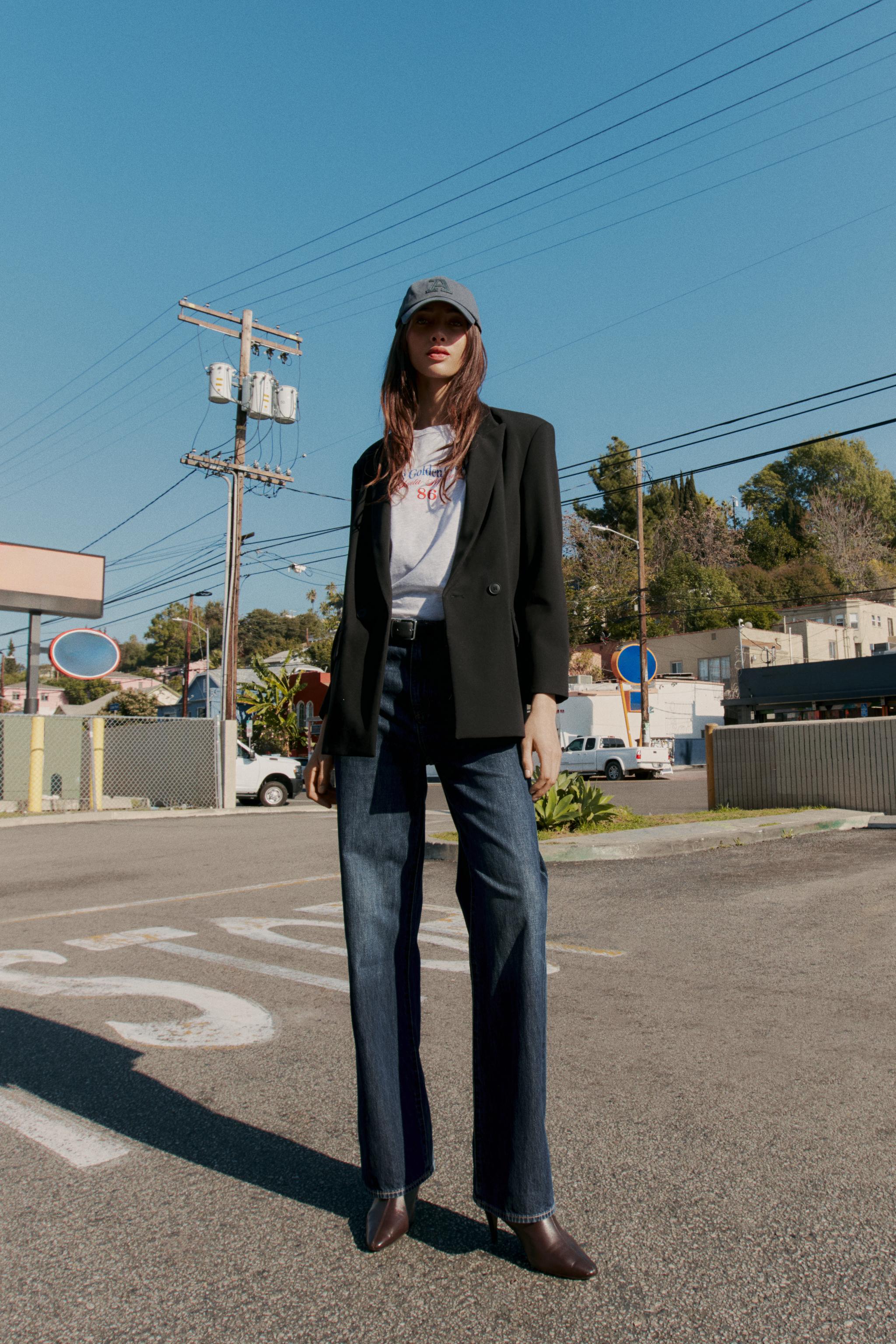 OVERSIZED DOUBLE-BREASTED BLAZER